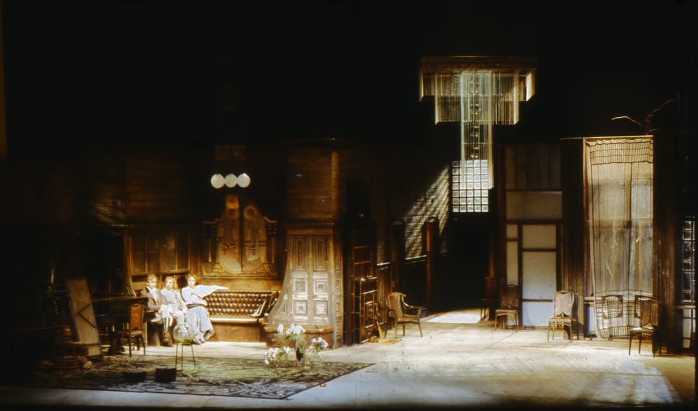 Сцена из спектакля «Гедда Габлер», Г.Ибсон. 1983г. Театр им. Моссовета. Режиссер К.Гинкас