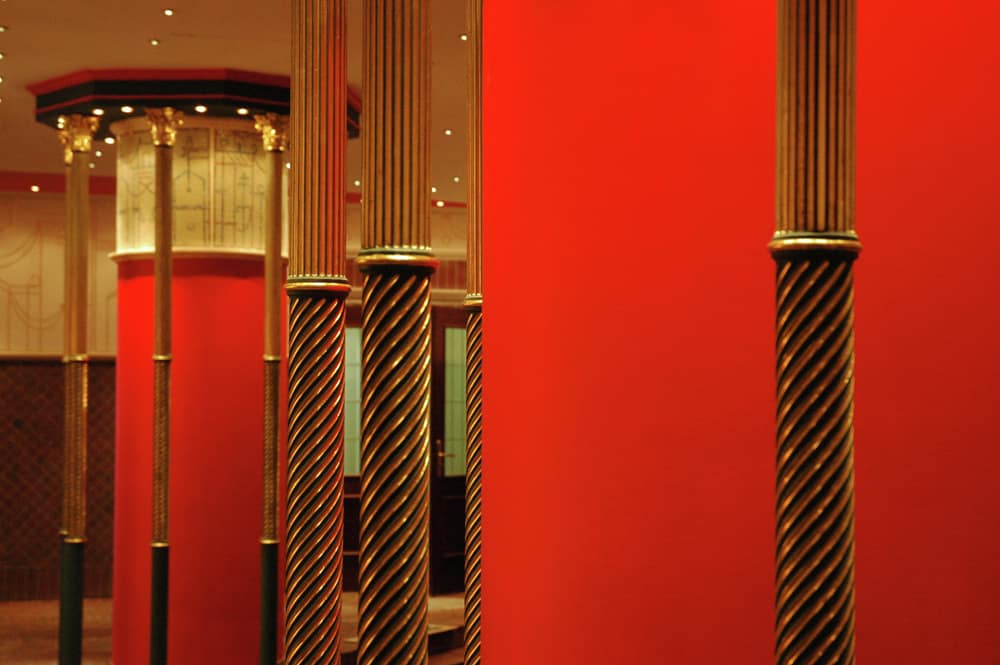 2005г. Фото с натуры вестибюля дома в Филипповском переулке.