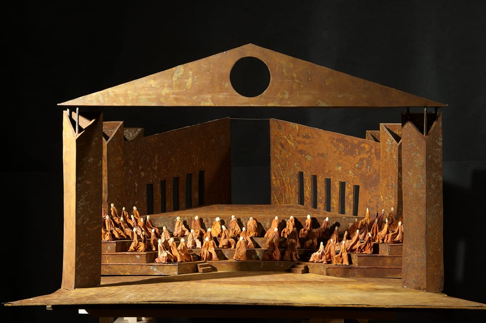 Макет к балету С.Прокофьева «Ромео и Джульетта», 1990 г., Музыкальный театр им. Станиславского и Немировича-Данченко. Балетмейстер В.Васильев. 1050х116x505 мм.