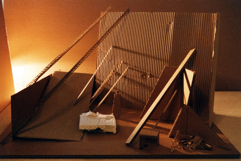 Макет к спектаклю «Вкус мёда» Ш. Дилени. 2003 г. МТЮЗ. Режиссер Г. Яновская.