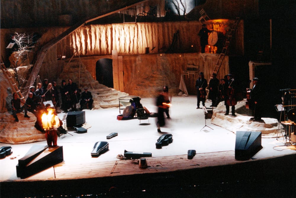 Сцены из спектакля «Полифония мира». 2001г. Театр Вахтангова. Режиссер К.Гинкас