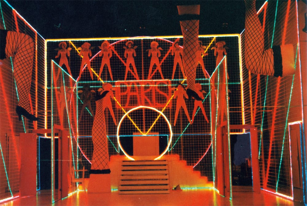 Сцены из спектакля «Канкан», К.Портер. 1996г. МТЮЗ, Шведский драм.театр, г.Турку, Финляндия. Режиссер Г. Яновская