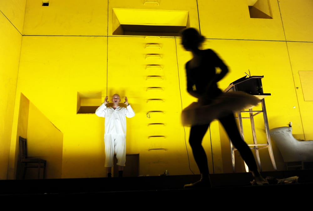 Сцены из спектакля «Записки сумасшедшего», по Н. В. Гоголю. 2010г. МТЮЗ. Режиссер К.Гинкас