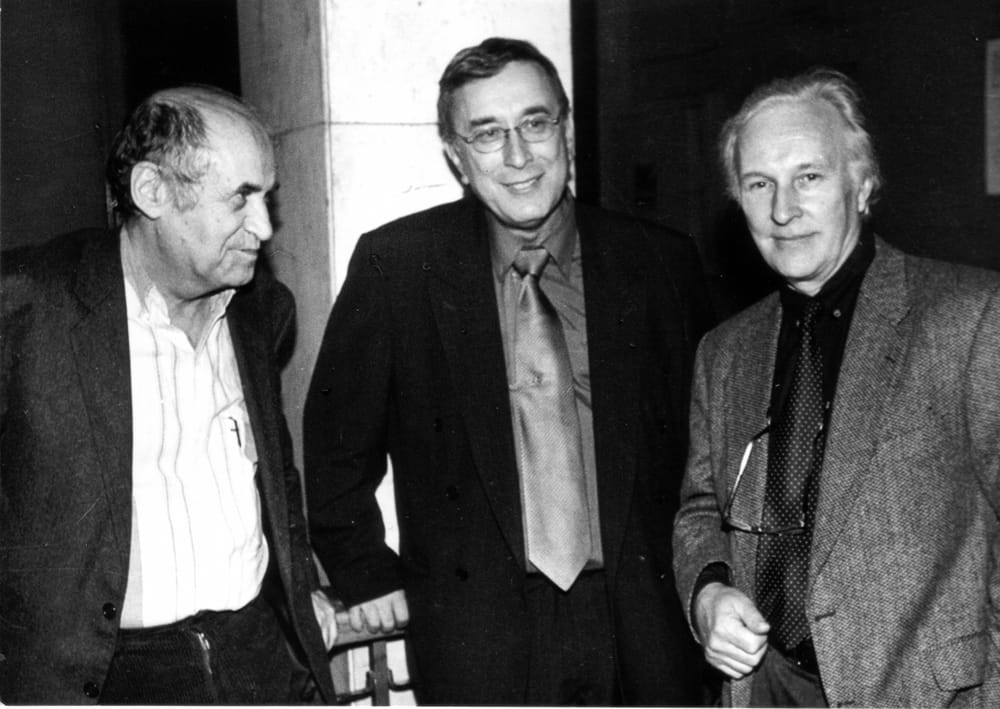 Д.Боровский, С.Б., Э.Кочергин. На премьере оперы П.Чайковского «Евгений Онегин» в театре «Новая опера» в синем зале здания бывшего кинотеатра Зенит.