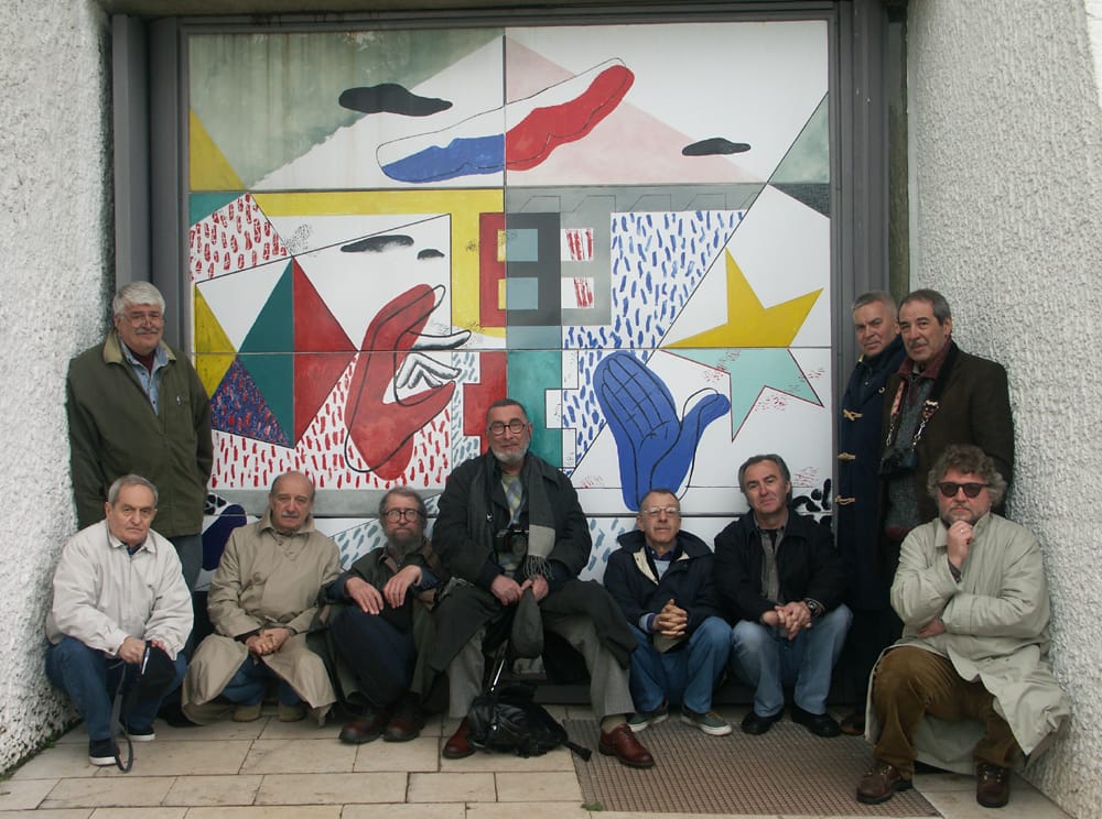 1 мая 2004г. С друзьями у капеллы Роншан Ле Корбюзье.