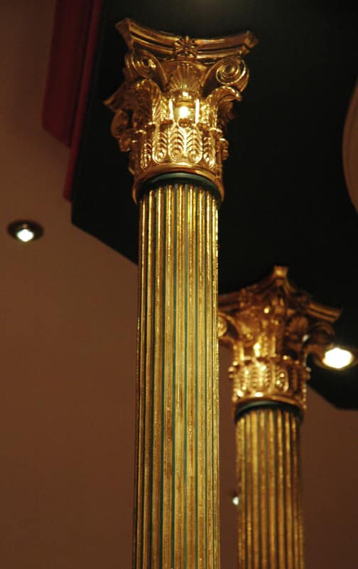 2005г. Фото с натуры вестибюля дома в Филипповском переулке.