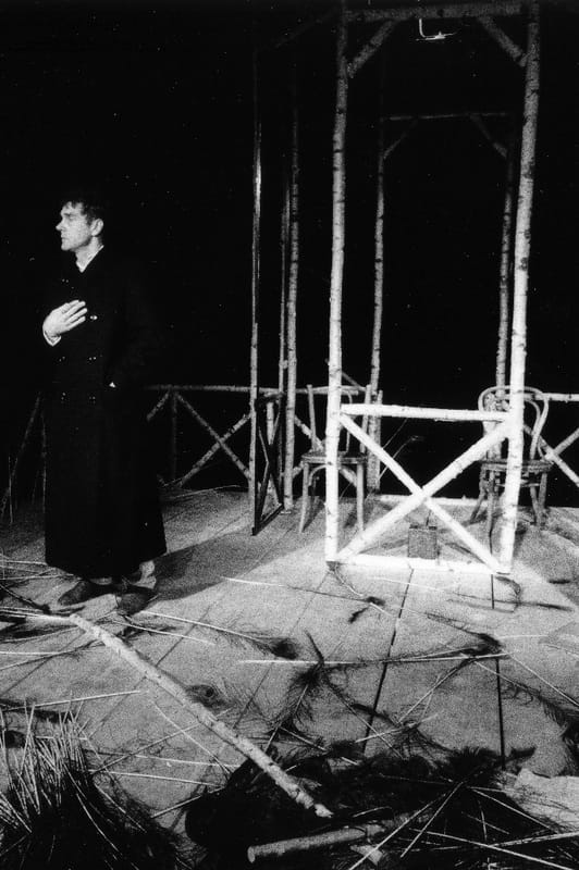 Сцены из спектакля «Черный монах», А.Чехов. 1999г. МТЮЗ. Режиссер К.Гинкас