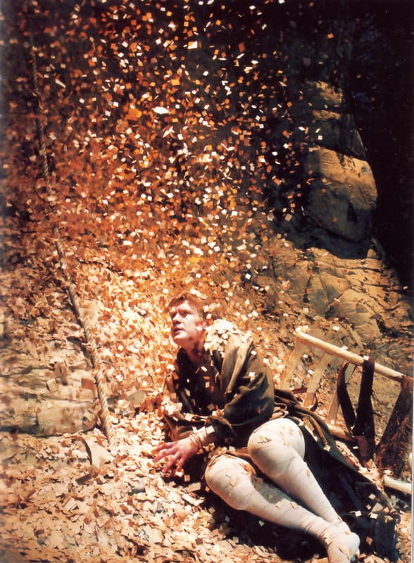 Сцены из спектакля «Макбет», У.Шекспир. 1997г. МТЮЗ, Муниципальный театр, Хельсинки. Режиссер К.Гинкас